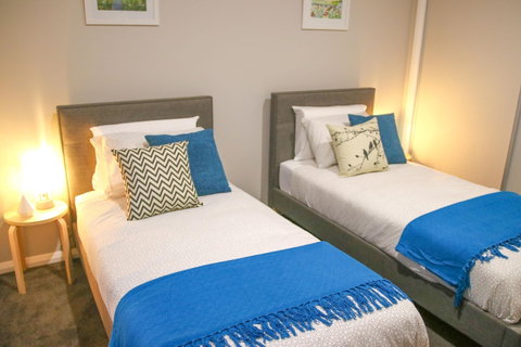Amaroo - Accommodation Mermaid Beach 2
