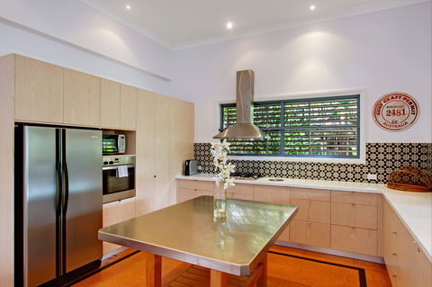 Aurora - Accommodation Mermaid Beach 2