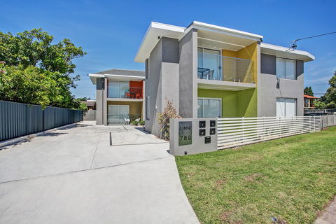 Belmont Executive Apartments - Accommodation Mermaid Beach 0