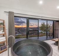 Eagle View Escape - Accommodation Mermaid Beach