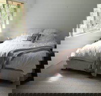 Huskissons Neighbour