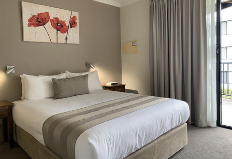 Lodestar Waterside Apartments - Accommodation Mermaid Beach 0
