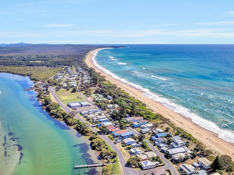 Sandy Hook Cottage - Accommodation Mermaid Beach 0