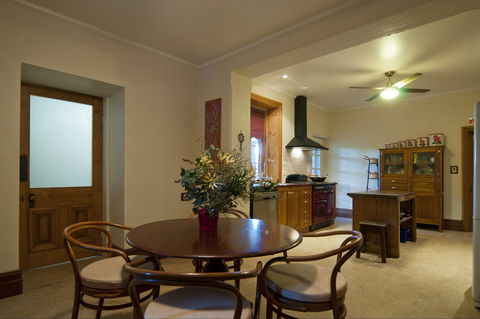 The Coffee Palace - Accommodation Mermaid Beach 1