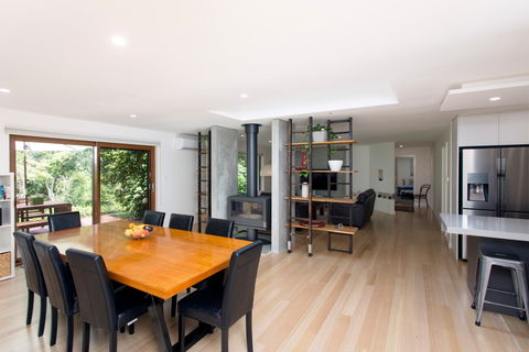 Woodbury House - Accommodation Mermaid Beach 2