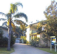 Avalon Holiday Units - Accommodation Mermaid Beach