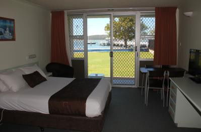 Zorba Motel - Accommodation Mermaid Beach 0