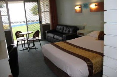Zorba Motel - Accommodation Mermaid Beach 3
