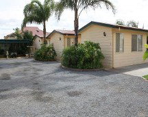 Outback Villas - Accommodation Mermaid Beach 1