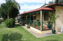 Outback Villas - Accommodation Mermaid Beach 2