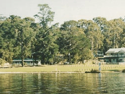 Rest Point Holiday Village - Accommodation Mermaid Beach