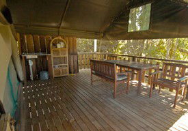 Lions Den Hotel - Accommodation Mermaid Beach 2