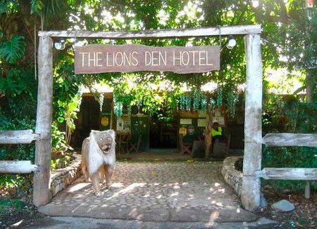 Lions Den Hotel - Accommodation Mermaid Beach 5