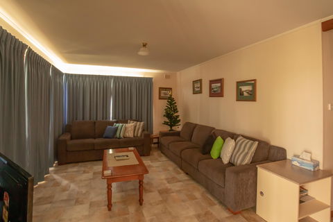 78  River Lane Mannum -River Shack Rentals - Accommodation Mermaid Beach 2