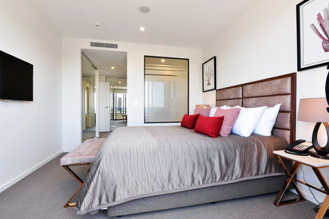 Arise Ruby Collection - Accommodation Mermaid Beach 1