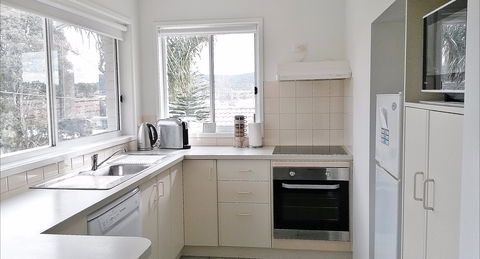 Beachcomber Apartments - Accommodation Mermaid Beach 2