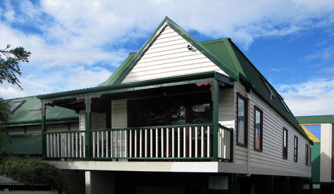Dlux + Escape @ Lorne - Accommodation Mermaid Beach 1