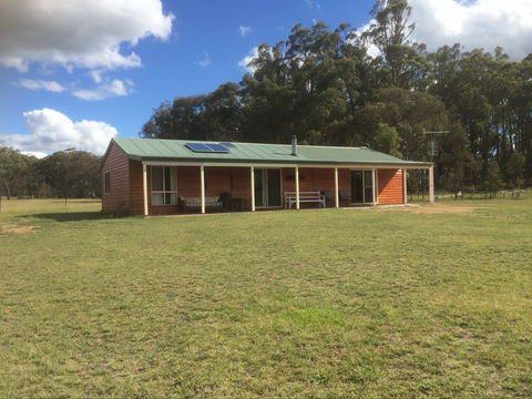 Dunmore Trout Waters - Accommodation Mermaid Beach 0