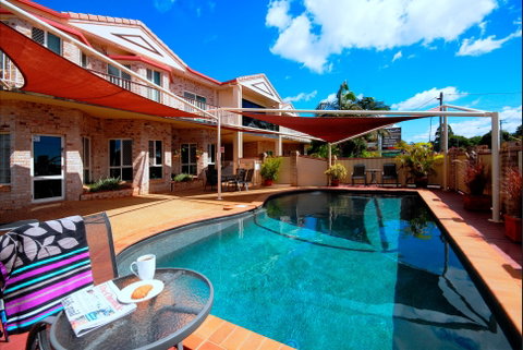 Highlander Motor Inn And Apartments - Accommodation Mermaid Beach 2