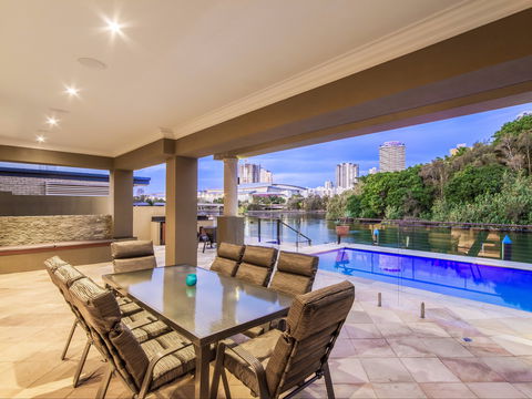 Lakeland Keys Broadbeach - Vogue Holiday Homes - Accommodation Mermaid Beach 1