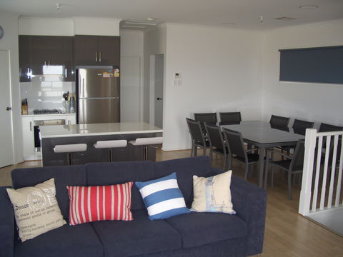 Moonlight Escape - Accommodation Mermaid Beach 2