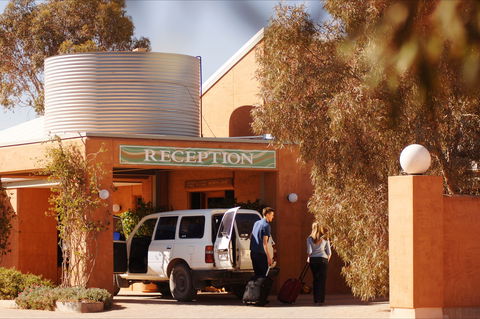 Mud Hut Motel - Accommodation Mermaid Beach 1