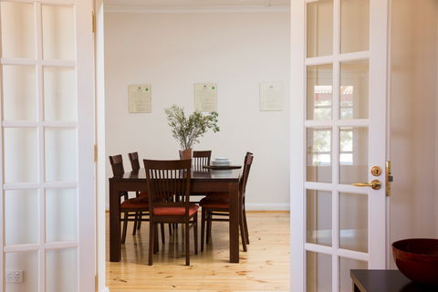 Rawnsley Homestead - Accommodation Mermaid Beach 2