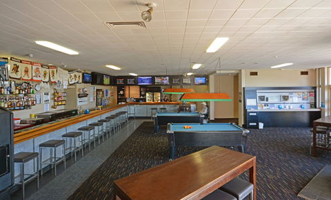 Somerset Hotel - Accommodation Mermaid Beach 1