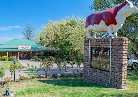 The Rest Point Motor Inn And Hereford Steakhouse Char Grill - Accommodation Mermaid Beach 1