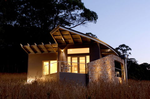 The Buckland  Studios - Accommodation Mermaid Beach 0