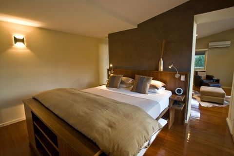 The Buckland  Studios - Accommodation Mermaid Beach 1