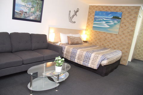 Tweed Harbour Motor Inn - Accommodation Mermaid Beach 1
