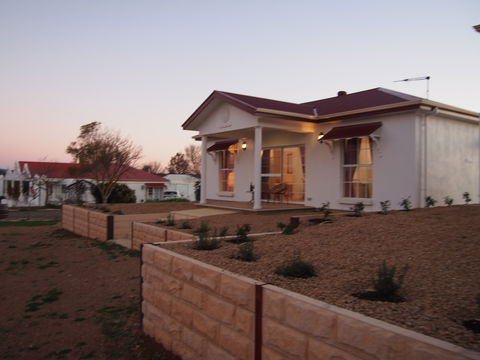 1837 Barossa Luxury Vineyard Cottages - Accommodation Mermaid Beach 2