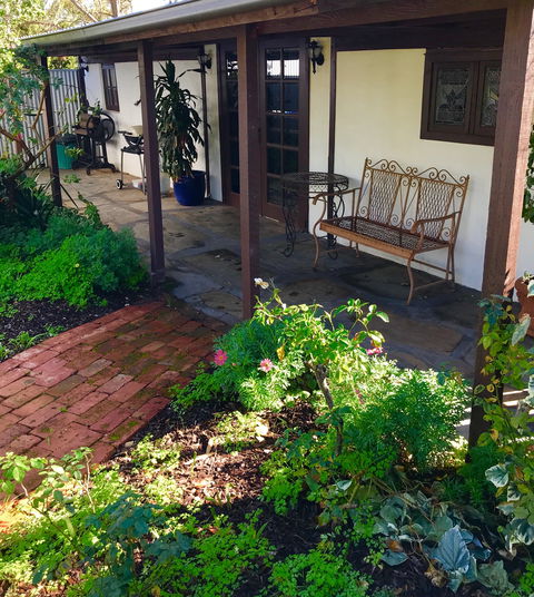 3 Divas Accommodation - The Moscato Cottage - Accommodation Mermaid Beach 0