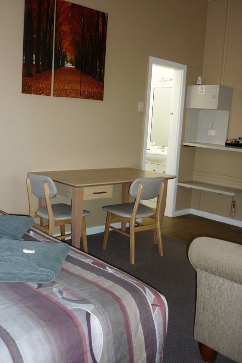 Amber Motel - Accommodation Mermaid Beach 1