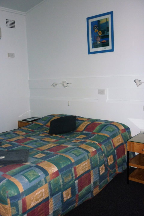 Amber Motel - Accommodation Mermaid Beach 2