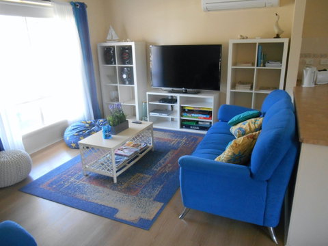 At The Beach - Accommodation Mermaid Beach 2