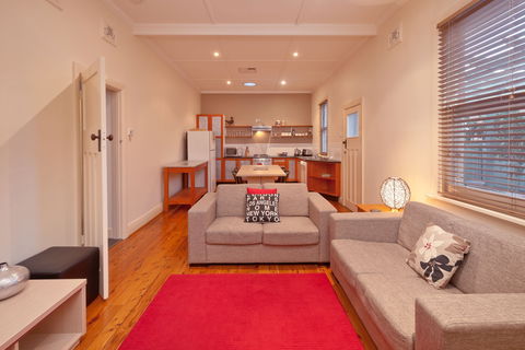 Central Crisp - Accommodation Mermaid Beach 1