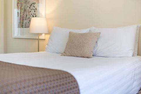 Club Motel And Apartments - Accommodation Mermaid Beach 1