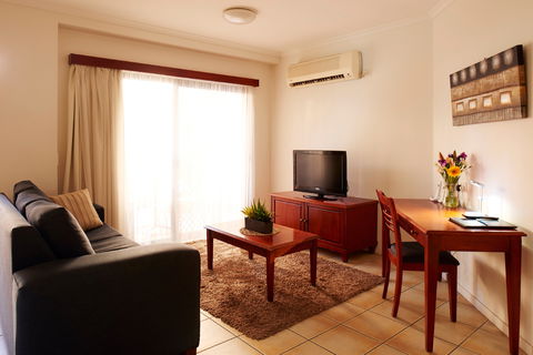 Coffee House Apartment Motel - Accommodation Mermaid Beach 2