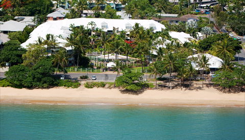 Coral Sands Beachfront Resort - Accommodation Mermaid Beach 1