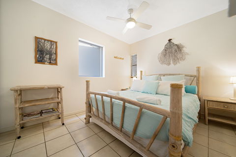 Cylinder Cove - Accommodation Mermaid Beach 0