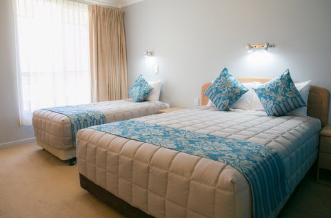 Gosford Palms Motor Inn - Accommodation Mermaid Beach 0