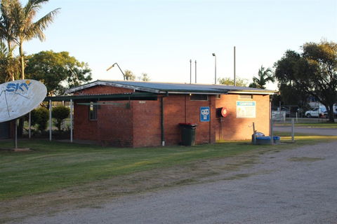 Grafton Greyhound Racing Club Caravan Park - Accommodation Mermaid Beach 0