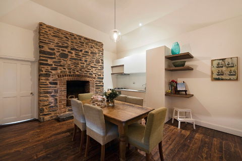Jacob's Estate Cottage - Accommodation Mermaid Beach 2