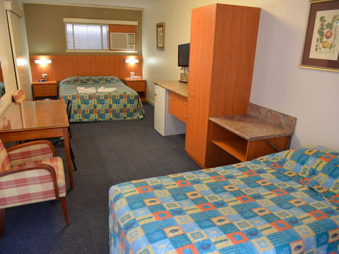 Motel Monaco - Accommodation Mermaid Beach 0
