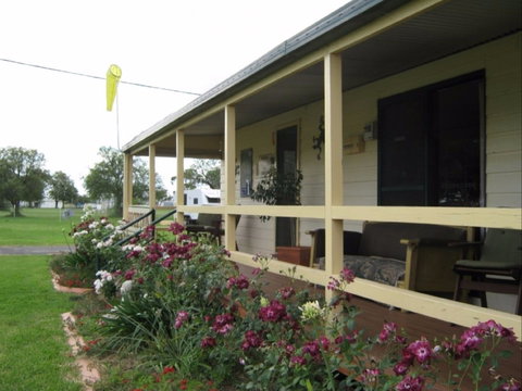 Narromine Aerodrome Tourist Park And Motel - Accommodation Mermaid Beach 0