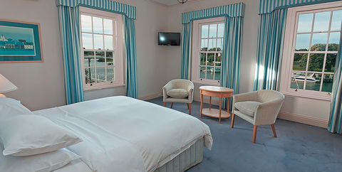 Oscars Waterfront Boutique Hotel - Accommodation Mermaid Beach 1