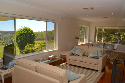 Pat And Ted's In The Piccadilly Valley - Accommodation Mermaid Beach 0