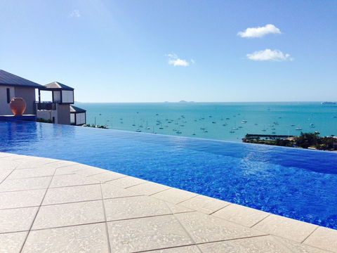 Pinnacles Resort - Accommodation Mermaid Beach 1